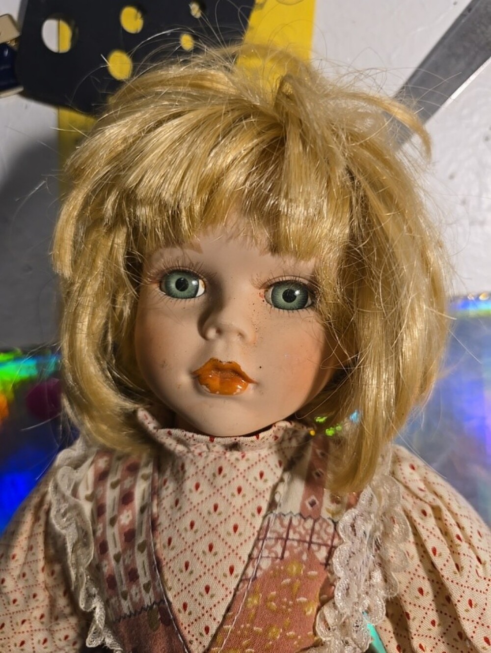 092126 .Vintage Porcelain Dol rarè qith l 16 inches with Blonde Hair and specia